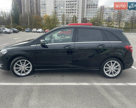 Черный Мерседес Б-класс, объемом двигателя 2.14 л и пробегом 251 тыс. км за 13500 $, фото 5 на Automoto.ua