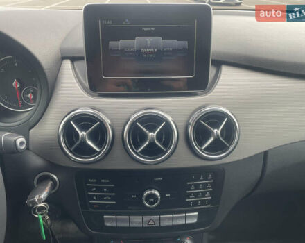 Черный Мерседес Б-класс, объемом двигателя 2.14 л и пробегом 251 тыс. км за 13500 $, фото 11 на Automoto.ua