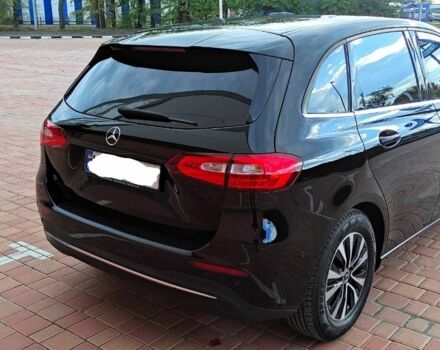 Чорний Мерседес Б-клас, об'ємом двигуна 2 л та пробігом 140 тис. км за 19800 $, фото 5 на Automoto.ua