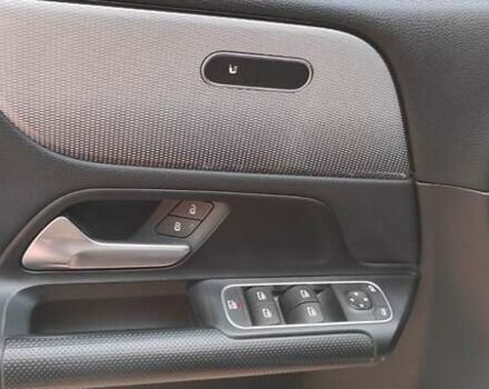 Чорний Мерседес Б-клас, об'ємом двигуна 2 л та пробігом 140 тис. км за 19800 $, фото 4 на Automoto.ua