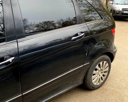 Мерседес Б-класс 2007 в Черкассах на Automoto.ua Черный Мерседес Б-класс, объемом двигателя 2 л и пробегом 270 тыс. км за 5700 $, фото 3 на Automoto.ua