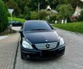 Черный Мерседес Б-класс, объемом двигателя 2 л и пробегом 130 тыс. км за 3000 $, фото 1 на Automoto.ua