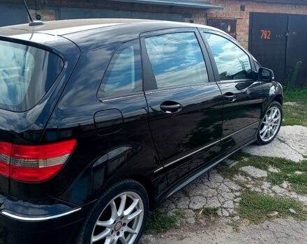 Чорний Мерседес Б-клас, об'ємом двигуна 1.5 л та пробігом 250 тис. км за 8000 $, фото 2 на Automoto.ua