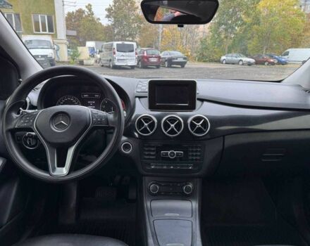 Черный Мерседес Б-класс, объемом двигателя 2 л и пробегом 190 тыс. км за 10900 $, фото 7 на Automoto.ua