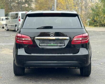 Черный Мерседес Б-класс, объемом двигателя 2 л и пробегом 190 тыс. км за 10900 $, фото 4 на Automoto.ua