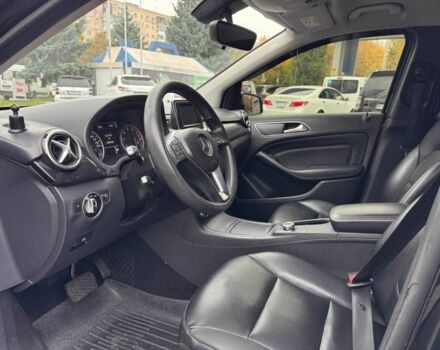 Черный Мерседес Б-класс, объемом двигателя 2 л и пробегом 190 тыс. км за 10900 $, фото 8 на Automoto.ua