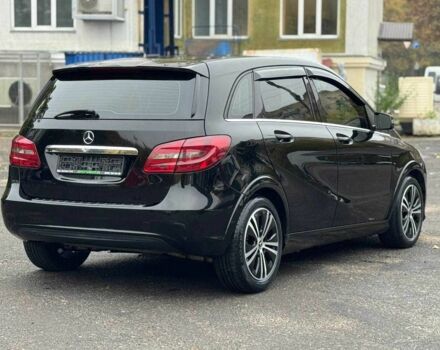 Черный Мерседес Б-класс, объемом двигателя 2 л и пробегом 190 тыс. км за 10900 $, фото 5 на Automoto.ua