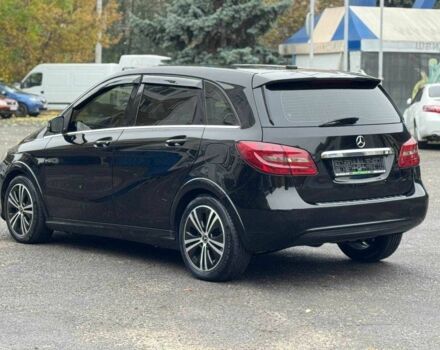 Черный Мерседес Б-класс, объемом двигателя 2 л и пробегом 190 тыс. км за 10900 $, фото 3 на Automoto.ua