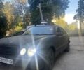 Черный Мерседес Б-класс, объемом двигателя 2.2 л и пробегом 300 тыс. км за 1120 $, фото 1 на Automoto.ua