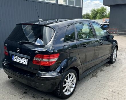 Чорний Мерседес Б-клас, об'ємом двигуна 2 л та пробігом 250 тис. км за 3200 $, фото 5 на Automoto.ua