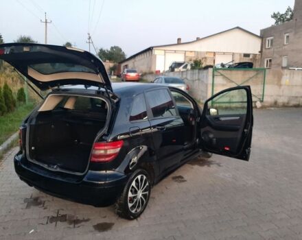 Мерседес Б-клас 2009 у Львові на Automoto.ua Чорний Мерседес Б-клас, об'ємом двигуна 2 л та пробігом 390 тис. км за 5800 $, фото 4 на Automoto.ua