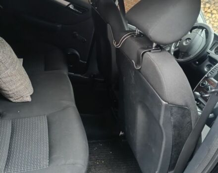 Чорний Мерседес Б-клас, об'ємом двигуна 2 л та пробігом 230 тис. км за 7800 $, фото 6 на Automoto.ua