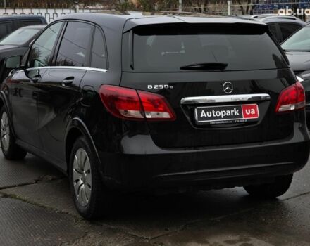 Чорний Мерседес Б-клас, об'ємом двигуна 0 л та пробігом 76 тис. км за 11790 $, фото 9 на Automoto.ua