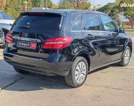Черный Мерседес Б-класс, объемом двигателя 0 л и пробегом 138 тыс. км за 10990 $, фото 6 на Automoto.ua