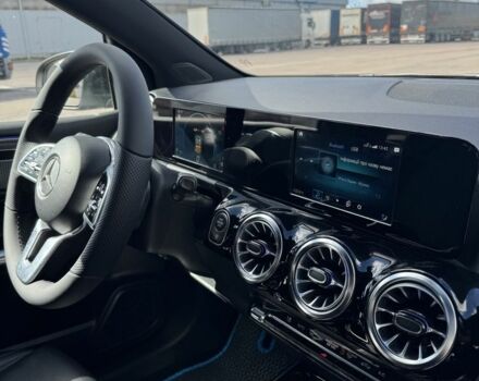 Чорний Мерседес Б-клас, об'ємом двигуна 2 л та пробігом 190 тис. км за 18800 $, фото 6 на Automoto.ua