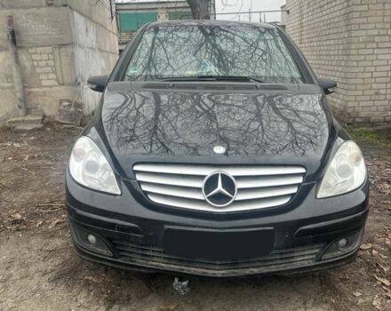 Черный Мерседес Б-класс, объемом двигателя 2 л и пробегом 192 тыс. км за 3800 $, фото 1 на Automoto.ua