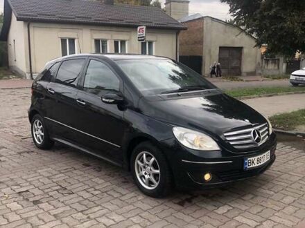 Черный Мерседес Б-класс, объемом двигателя 1.7 л и пробегом 290 тыс. км за 4600 $, фото 1 на Automoto.ua