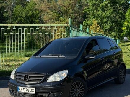 Чорний Мерседес Б-клас, об'ємом двигуна 2 л та пробігом 221 тис. км за 6400 $, фото 1 на Automoto.ua