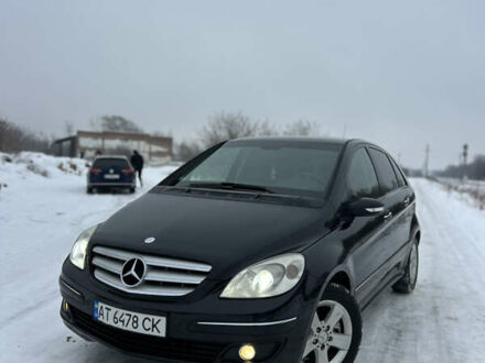 Черный Мерседес Б-класс, объемом двигателя 2 л и пробегом 280 тыс. км за 5750 $, фото 1 на Automoto.ua