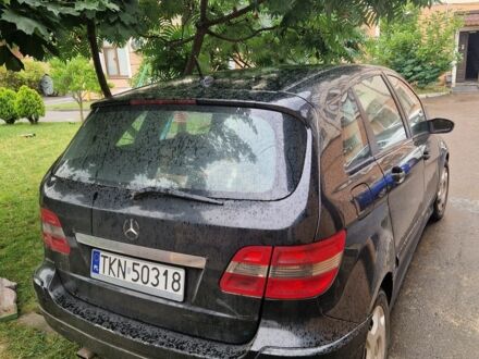 Черный Мерседес Б-класс, объемом двигателя 2 л и пробегом 300 тыс. км за 2500 $, фото 1 на Automoto.ua