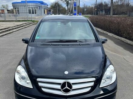 Мерседес Б-класс 2007 в Ахтырке на Automoto.ua Черный Мерседес Б-класс, объемом двигателя 2 л и пробегом 200 тыс. км за 8000 $, фото 1 на Automoto.ua