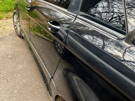 Черный Мерседес Б-класс, объемом двигателя 2 л и пробегом 270 тыс. км за 5700 $, фото 1 на Automoto.ua