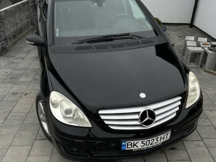 Черный Мерседес Б-класс, объемом двигателя 2.03 л и пробегом 254 тыс. км за 6700 $, фото 1 на Automoto.ua