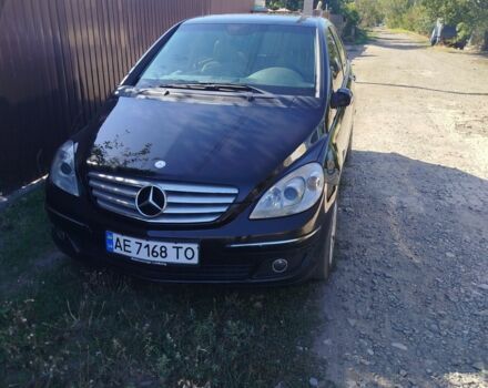 Черный Мерседес Б-класс, объемом двигателя 2 л и пробегом 460 тыс. км за 6000 $, фото 1 на Automoto.ua