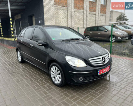 Черный Мерседес Б-класс, объемом двигателя 1.7 л и пробегом 262 тыс. км за 6800 $, фото 1 на Automoto.ua