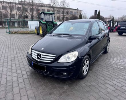 Черный Мерседес Б-класс, объемом двигателя 2 л и пробегом 360 тыс. км за 2699 $, фото 1 на Automoto.ua