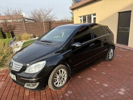 Чорний Мерседес Б-клас, об'ємом двигуна 2 л та пробігом 280 тис. км за 6500 $, фото 1 на Automoto.ua