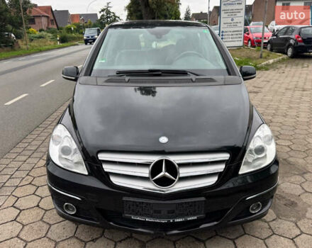Черный Мерседес Б-класс, объемом двигателя 2 л и пробегом 205 тыс. км за 6650 $, фото 1 на Automoto.ua