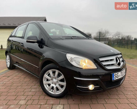Черный Мерседес Б-класс, объемом двигателя 1.7 л и пробегом 158 тыс. км за 6900 $, фото 1 на Automoto.ua