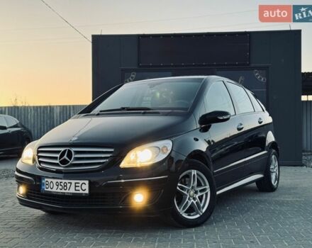 Черный Мерседес Б-класс, объемом двигателя 2 л и пробегом 274 тыс. км за 5999 $, фото 1 на Automoto.ua