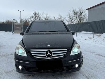 Черный Мерседес Б-класс, объемом двигателя 2 л и пробегом 130 тыс. км за 2550 $, фото 1 на Automoto.ua