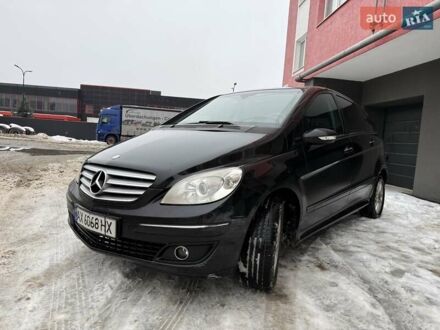 Черный Мерседес Б-класс, объемом двигателя 2 л и пробегом 240 тыс. км за 3400 $, фото 1 на Automoto.ua