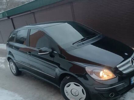 Чорний Мерседес Б-клас, об'ємом двигуна 2 л та пробігом 281 тис. км за 6300 $, фото 1 на Automoto.ua