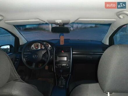 Мерседес Б-клас 2009 у Львові на Automoto.ua Чорний Мерседес Б-клас, об'ємом двигуна 2 л та пробігом 380 тис. км за 6000 $, фото 1 на Automoto.ua