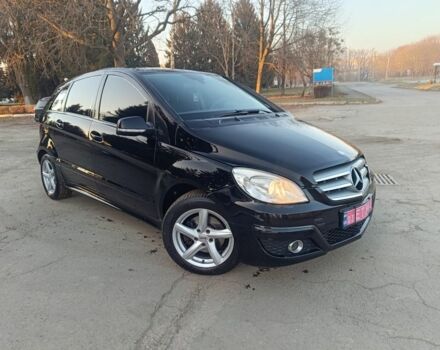 Черный Мерседес Б-класс, объемом двигателя 2 л и пробегом 230 тыс. км за 7800 $, фото 1 на Automoto.ua