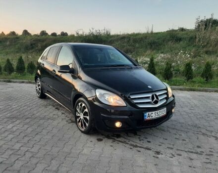 Черный Мерседес Б-класс, объемом двигателя 2 л и пробегом 390 тыс. км за 5800 $, фото 1 на Automoto.ua