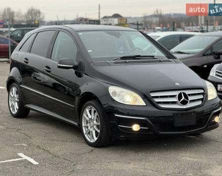 Чорний Мерседес Б-клас, об'ємом двигуна 1.7 л та пробігом 41 тис. км за 8800 $, фото 1 на Automoto.ua