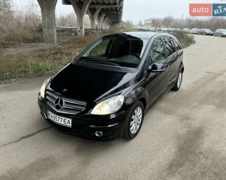 Черный Мерседес Б-класс, объемом двигателя 1.7 л и пробегом 76 тыс. км за 7599 $, фото 1 на Automoto.ua