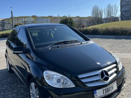 Черный Мерседес Б-класс, объемом двигателя 1.7 л и пробегом 146 тыс. км за 9300 $, фото 1 на Automoto.ua