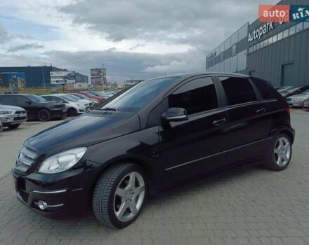 Чорний Мерседес Б-клас, об'ємом двигуна 2 л та пробігом 209 тис. км за 8100 $, фото 1 на Automoto.ua