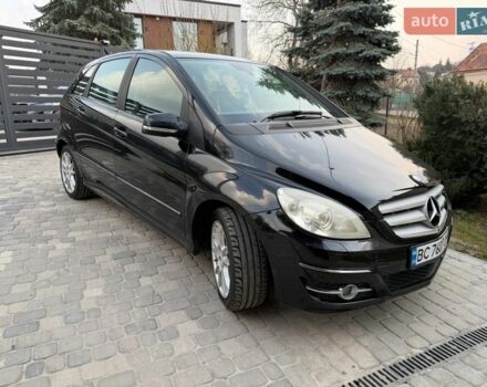 Черный Мерседес Б-класс, объемом двигателя 1.7 л и пробегом 92 тыс. км за 8900 $, фото 1 на Automoto.ua