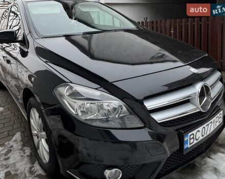 Черный Мерседес Б-класс, объемом двигателя 1.8 л и пробегом 266 тыс. км за 11800 $, фото 1 на Automoto.ua