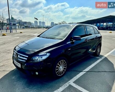 Черный Мерседес Б-класс, объемом двигателя 1.8 л и пробегом 270 тыс. км за 11500 $, фото 1 на Automoto.ua