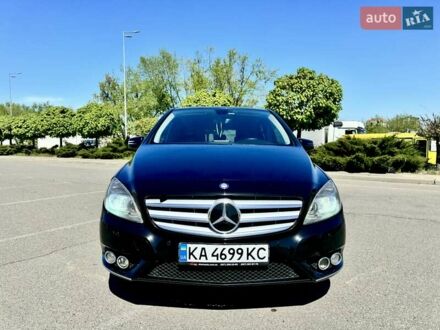 Мерседес Б-класс 2012 в Киеве на Automoto.ua Черный Мерседес Б-класс, объемом двигателя 1.8 л и пробегом 260 тыс. км за 11300 $, фото 1 на Automoto.ua