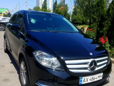 Черный Мерседес Б-класс, объемом двигателя 2 л и пробегом 240 тыс. км за 9550 $, фото 1 на Automoto.ua