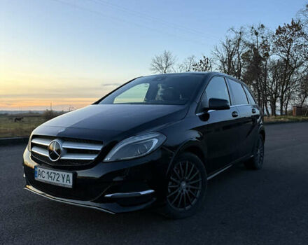 Черный Мерседес Б-класс, объемом двигателя 0 л и пробегом 120 тыс. км за 10000 $, фото 1 на Automoto.ua